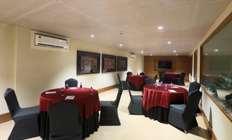 Palms Room